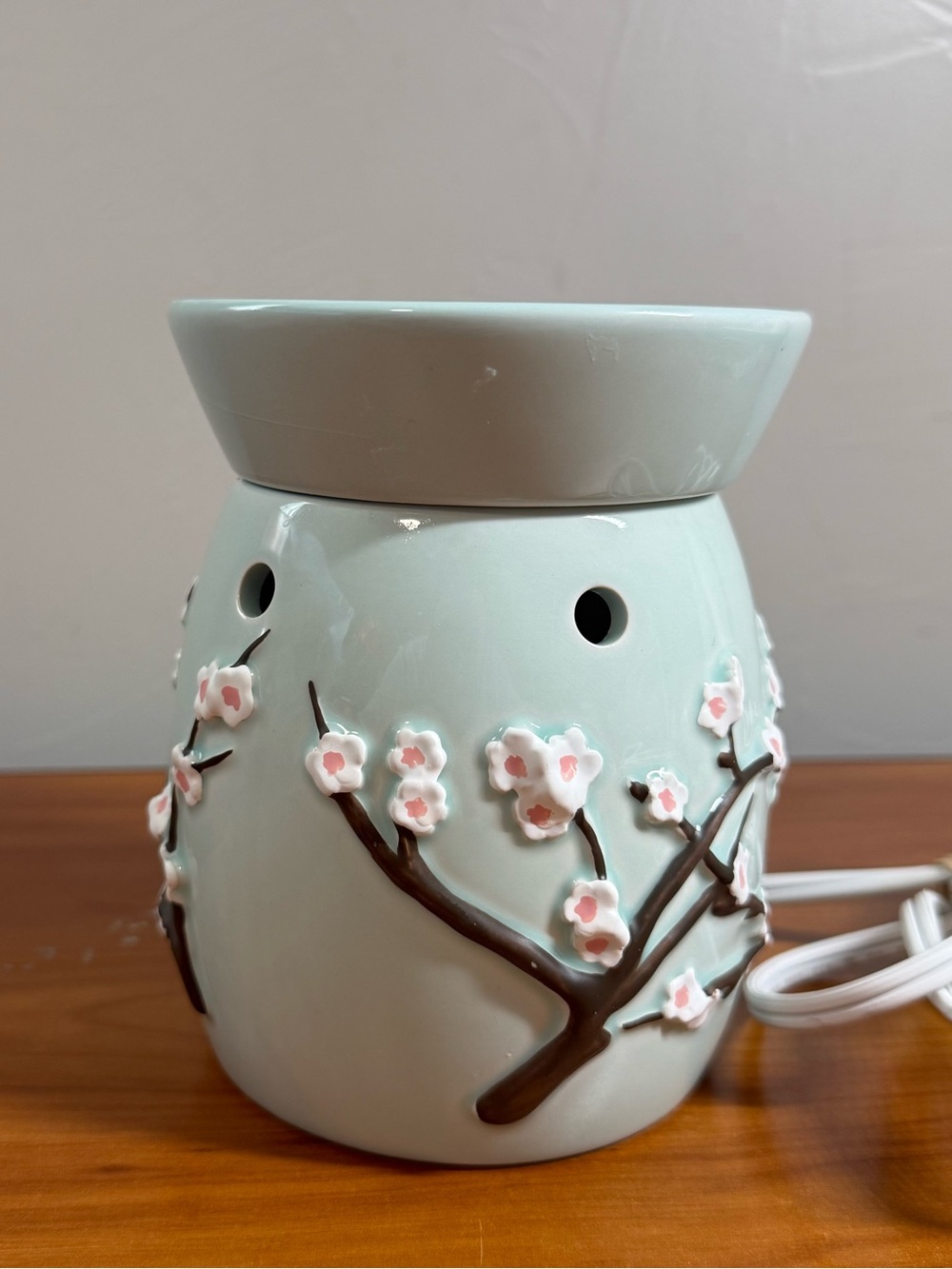 Cherry Blossom Scentsy Warmer Wax Candle No Box Tested Working - Picture 2 of 5